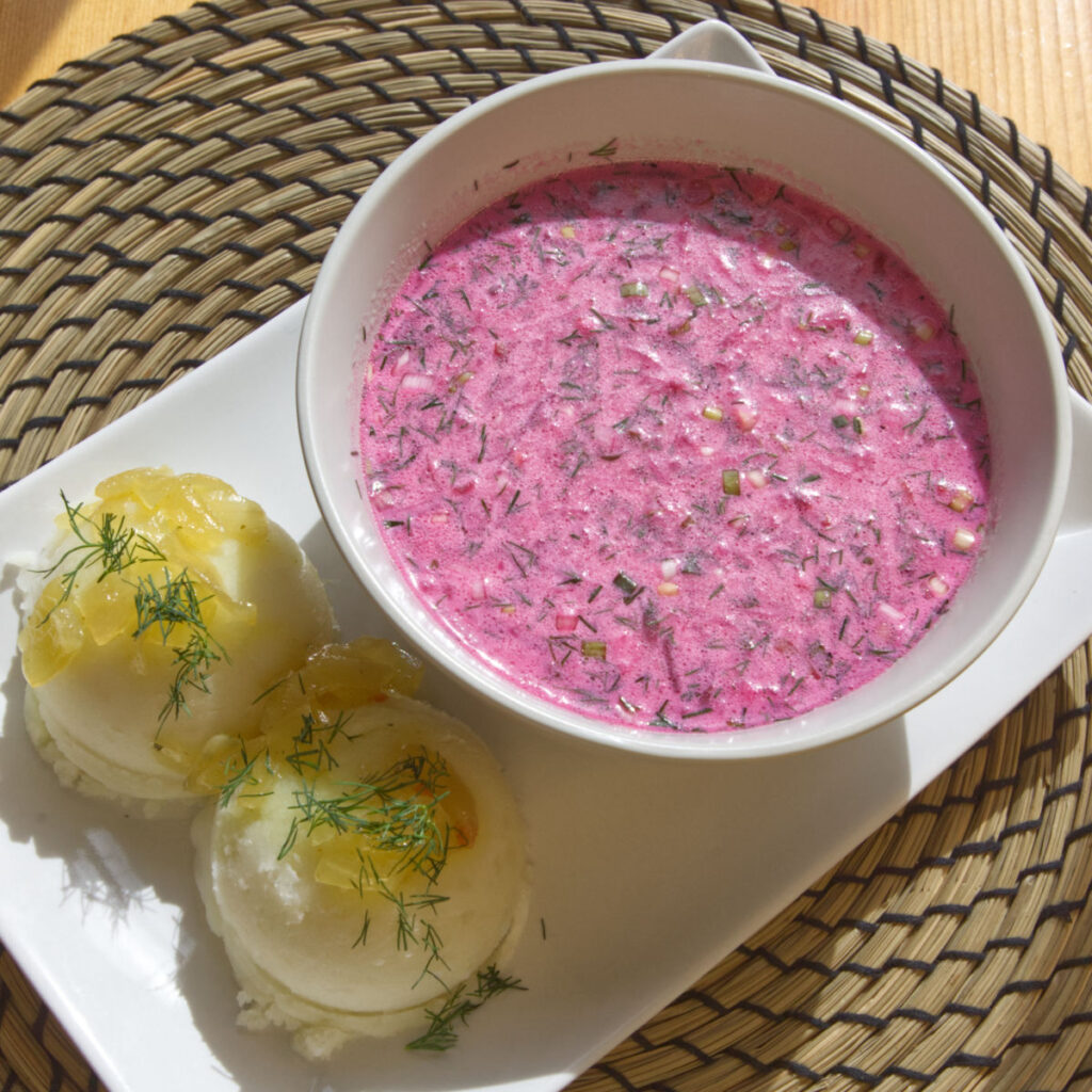 Restaurant Relax Soups Chlodnik Red