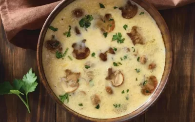 Savoring the Countryside: A Heartwarming Vegetarian Champignon Soup